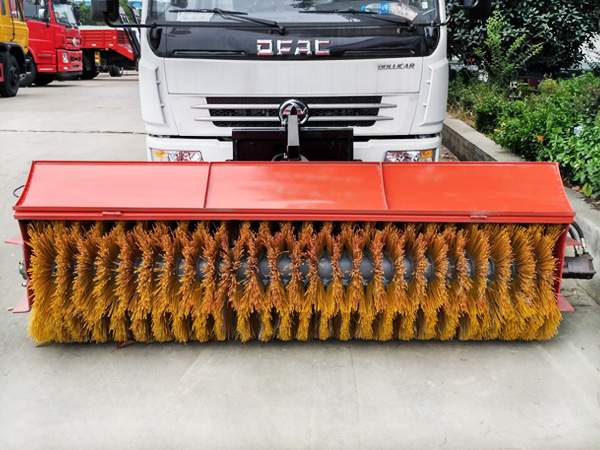 2米掃雪滾-程力加裝2米掃雪滾刷大型路面除雪設備